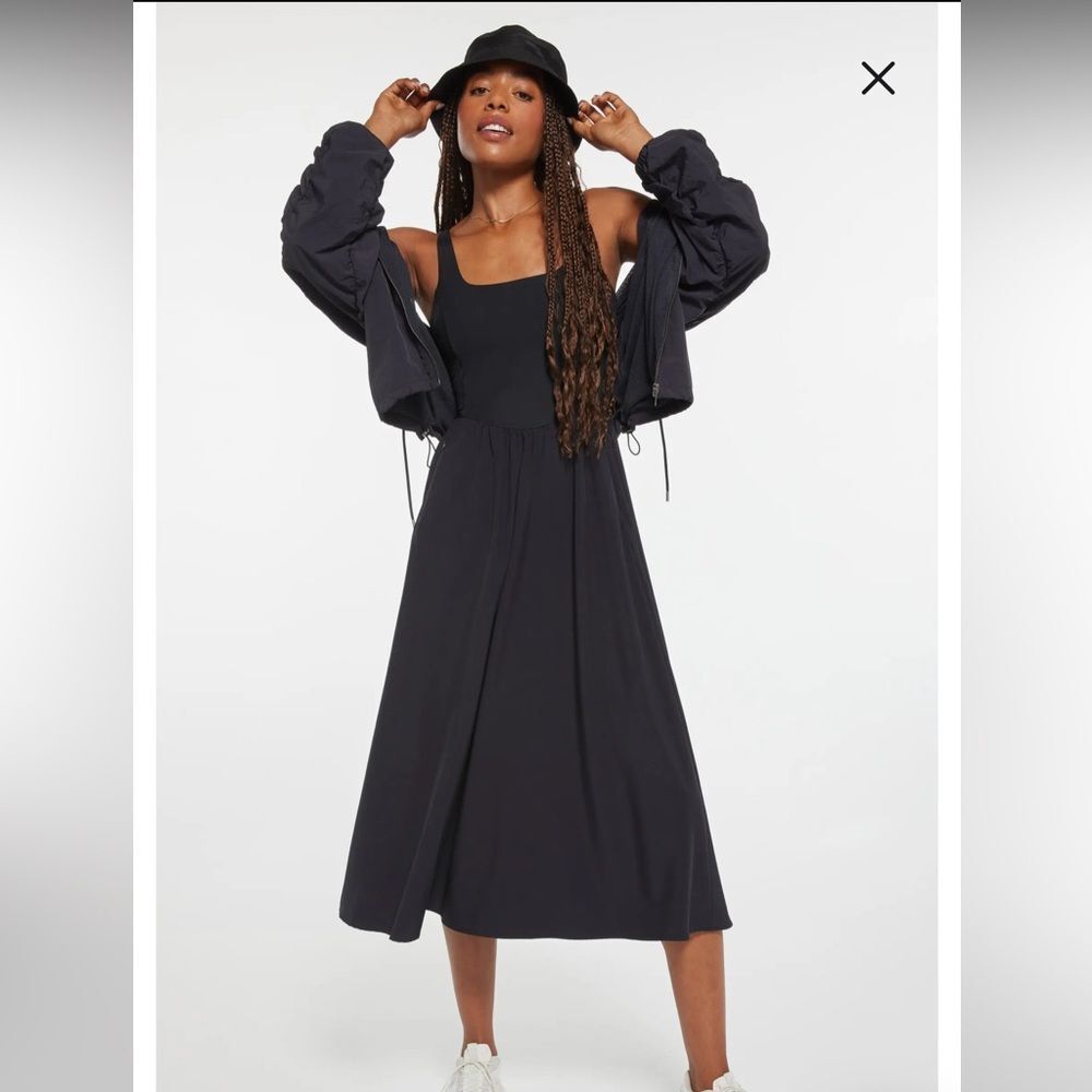 Zella Effortless Square Neck Midi Dress - Picture 2 of 5